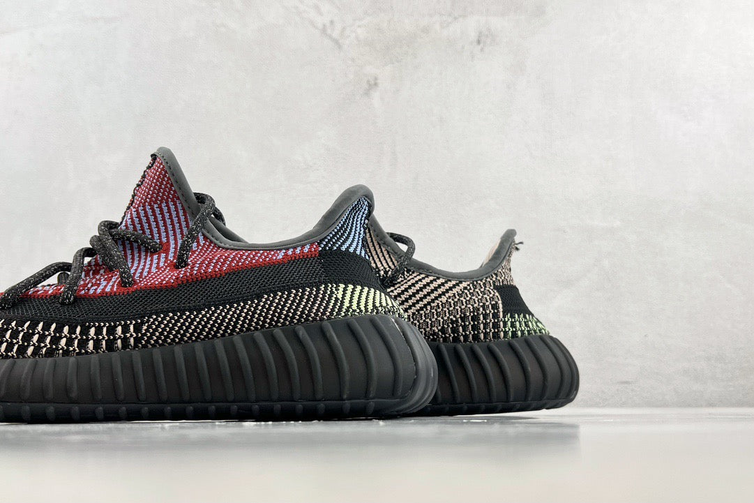 YEEZY BOOST 350 V2
