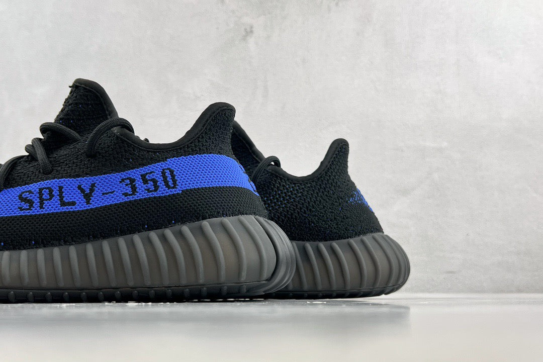 YEEZY BOOST 350 V2