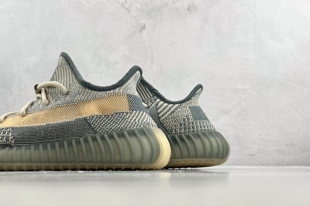 YEEZY BOOST 350 V2