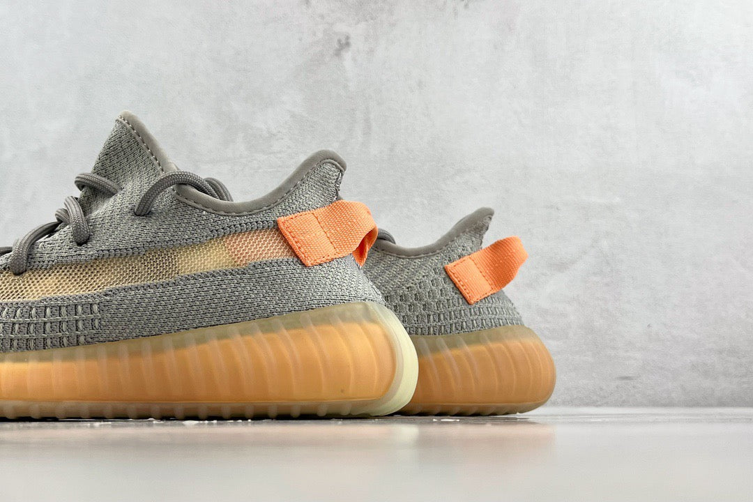 YEEZY BOOST 350 V2