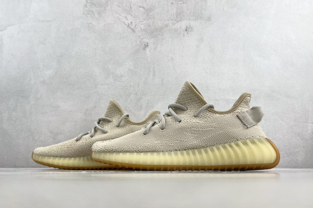 YEEZY BOOST 350 V2