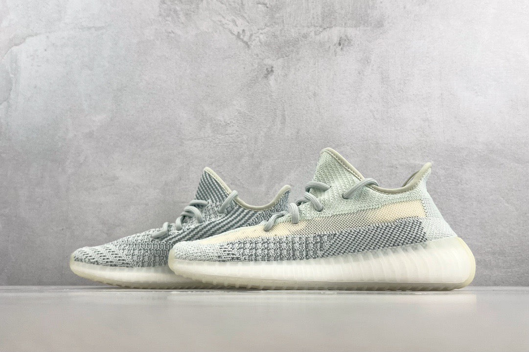 YEEZY BOOST 350 V2
