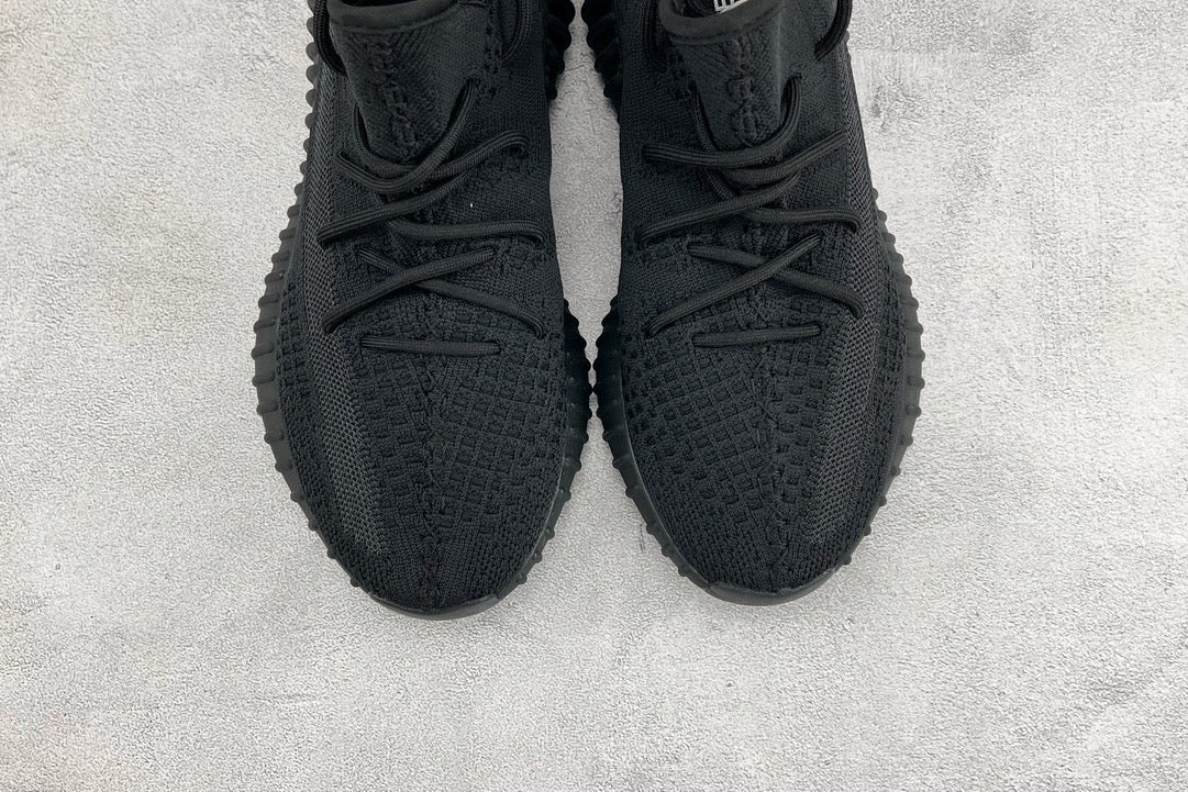 YEEZY BOOST 350 V2