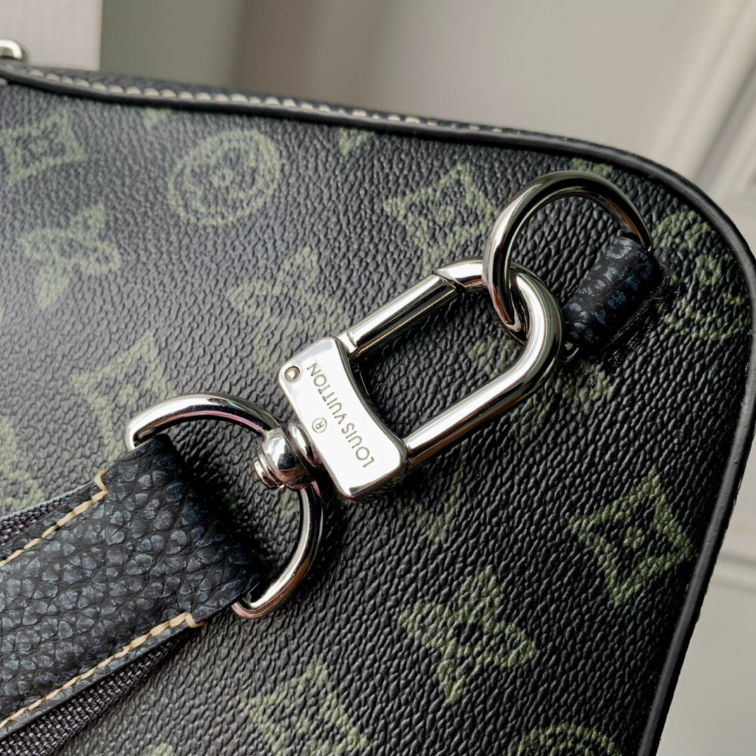 LOU AVENUE SLINGBAG