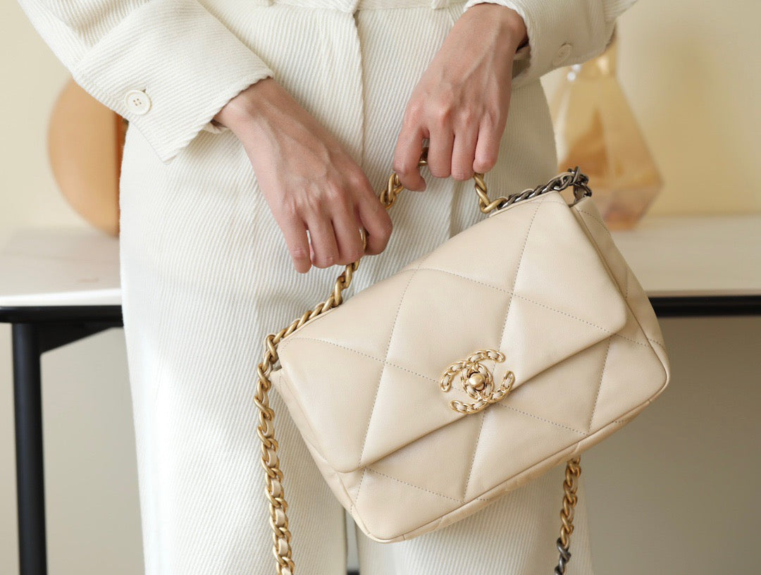 CC 19 BAG