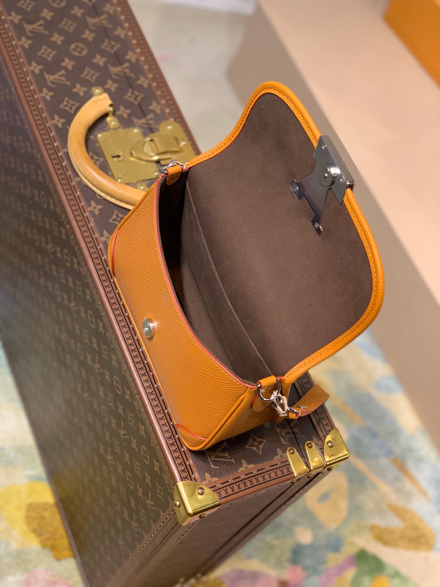 LOU BUCI BAG