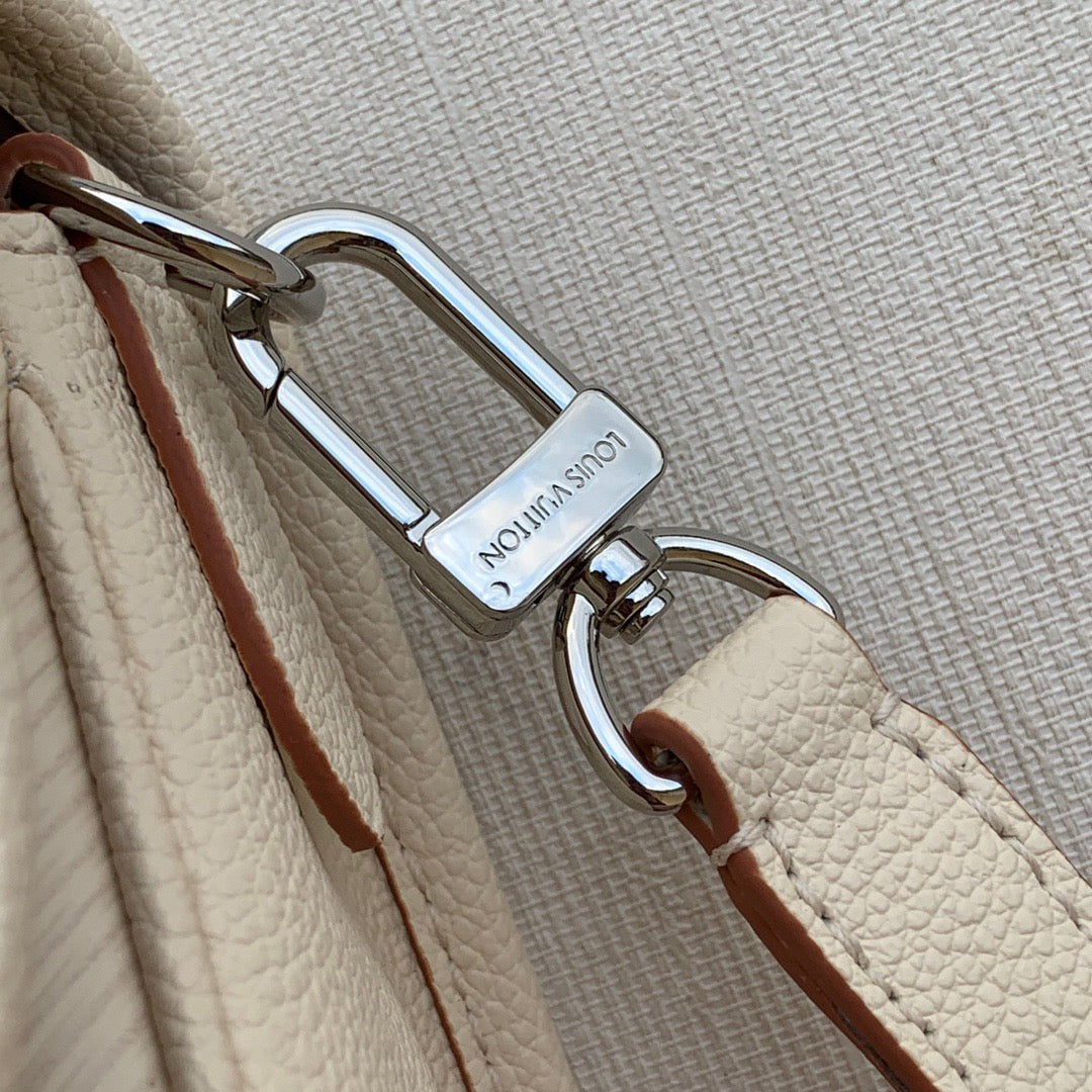 LOU BUCI BAG