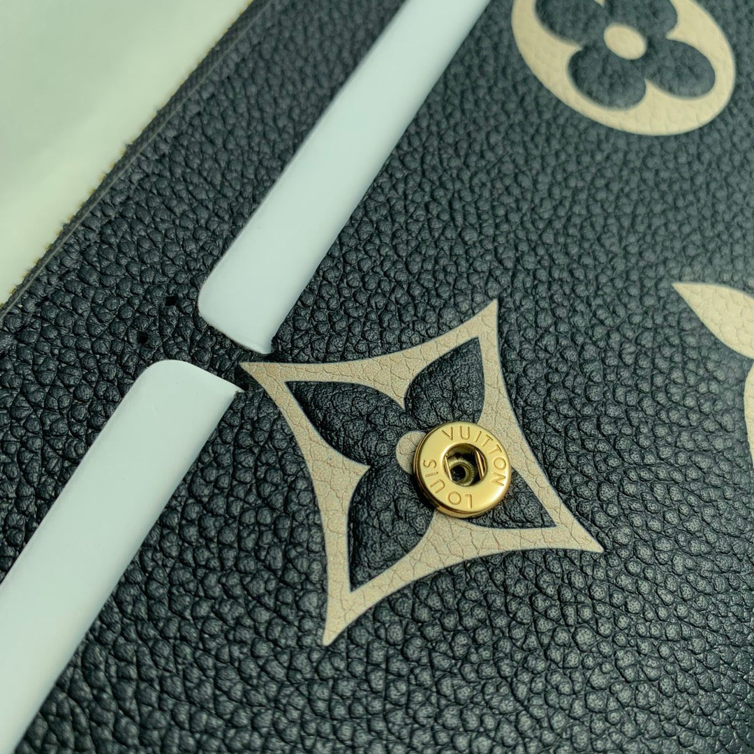 LOU EMILIE WALLET