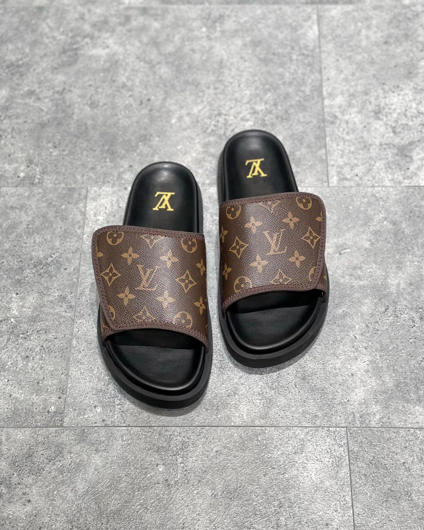 LOU MIAMI MULES