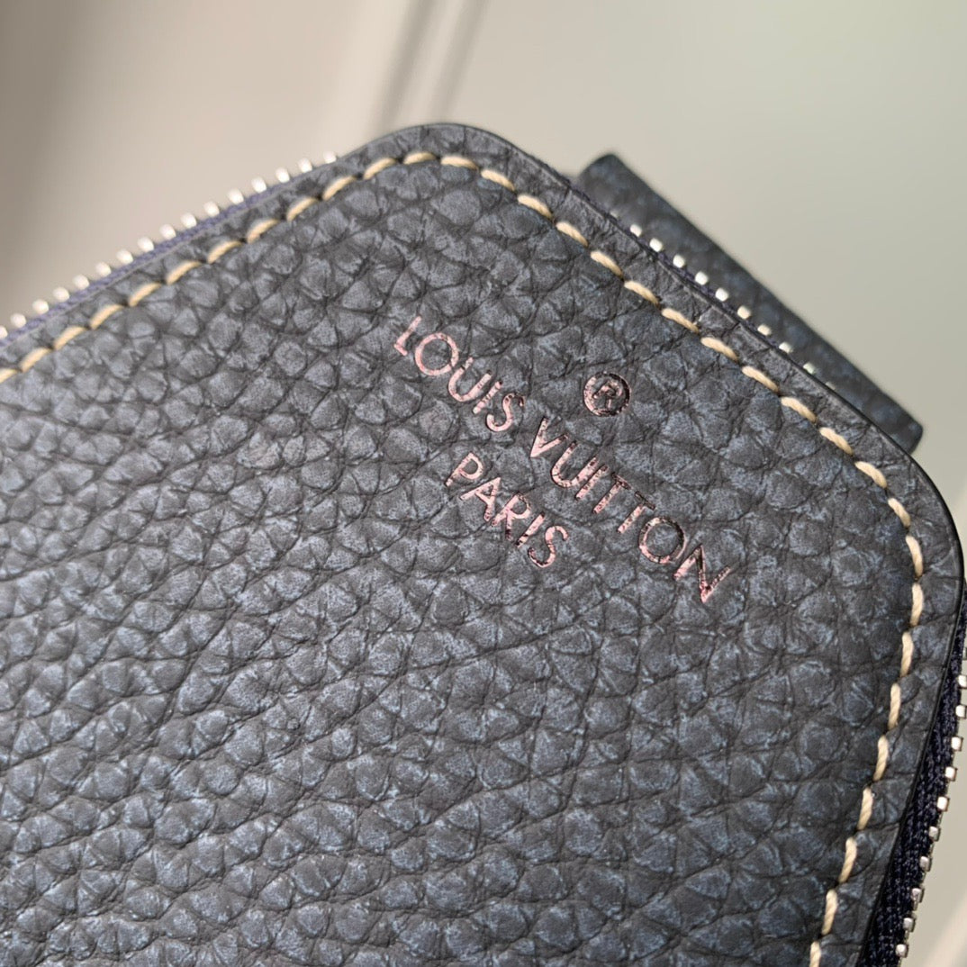 LOU AVENUE SLINGBAG