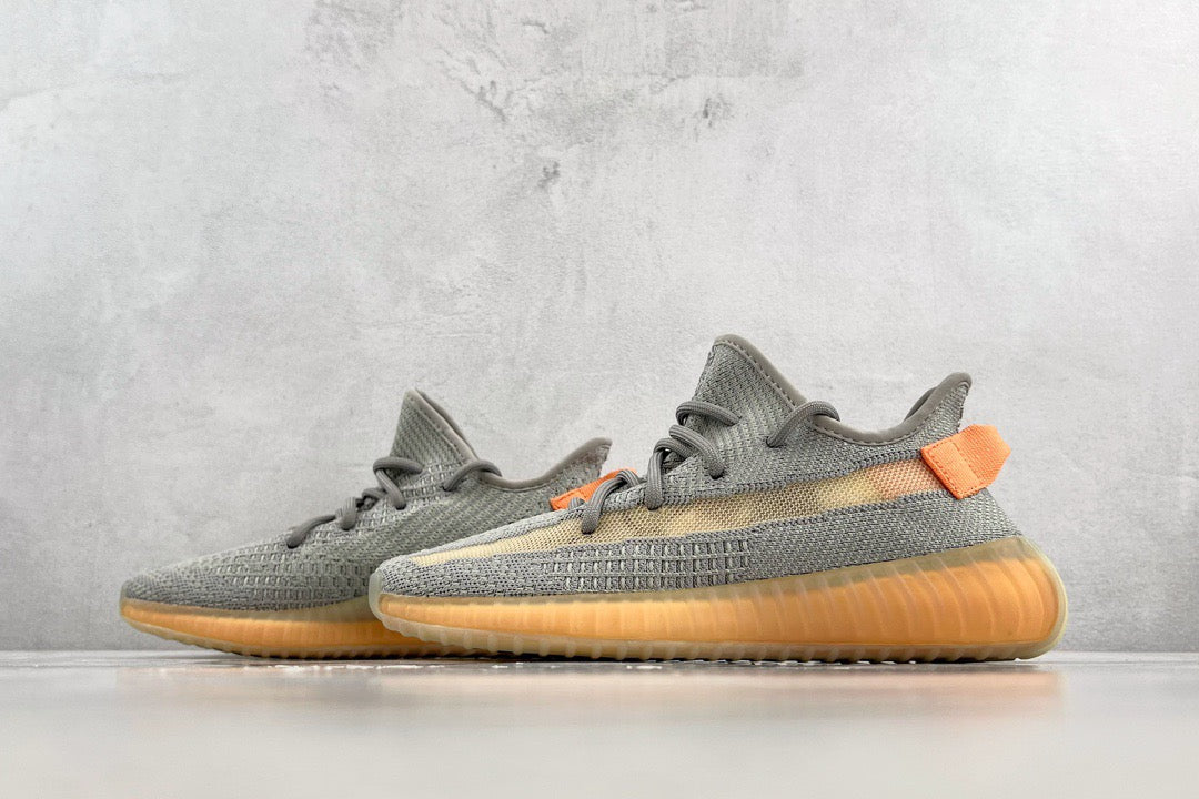 YEEZY BOOST 350 V2