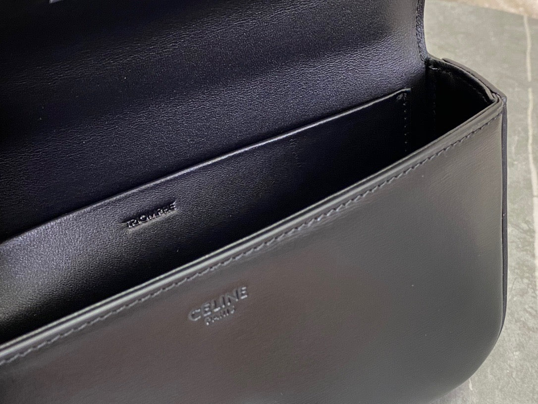 CEL TRIOMPHE SHOULDER BAG