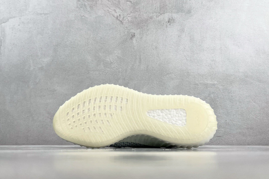 YEEZY BOOST 350 V2
