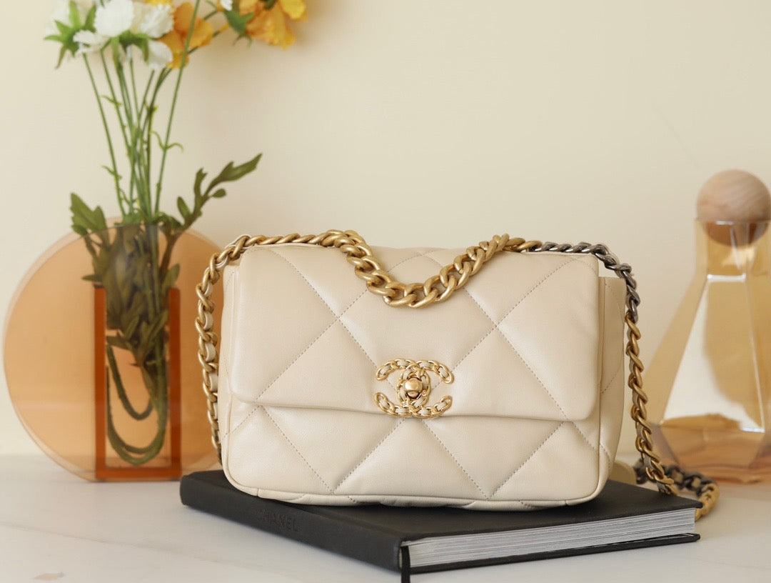CC 19 BAG