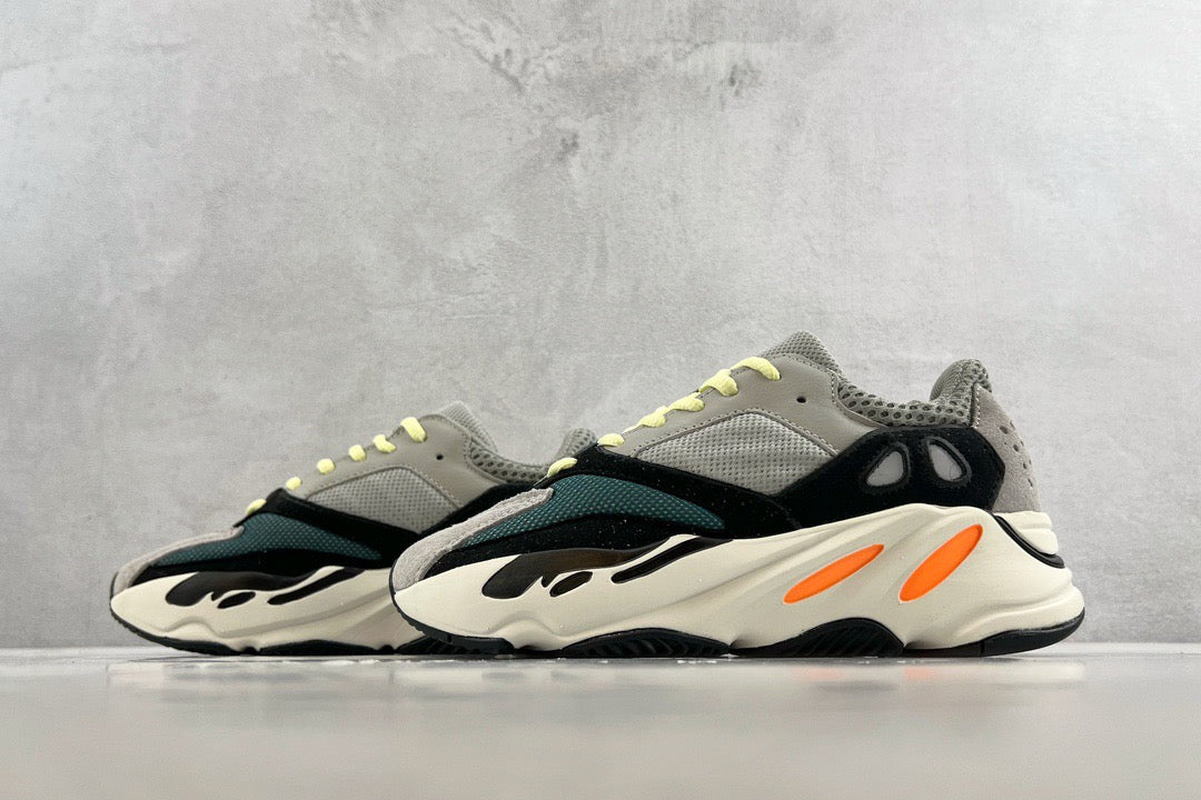 YEEZY BOOST 700