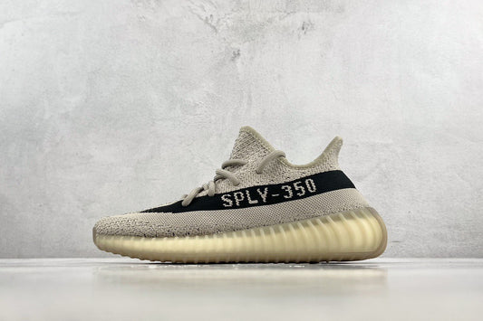 YEEZY BOOST 350 V2