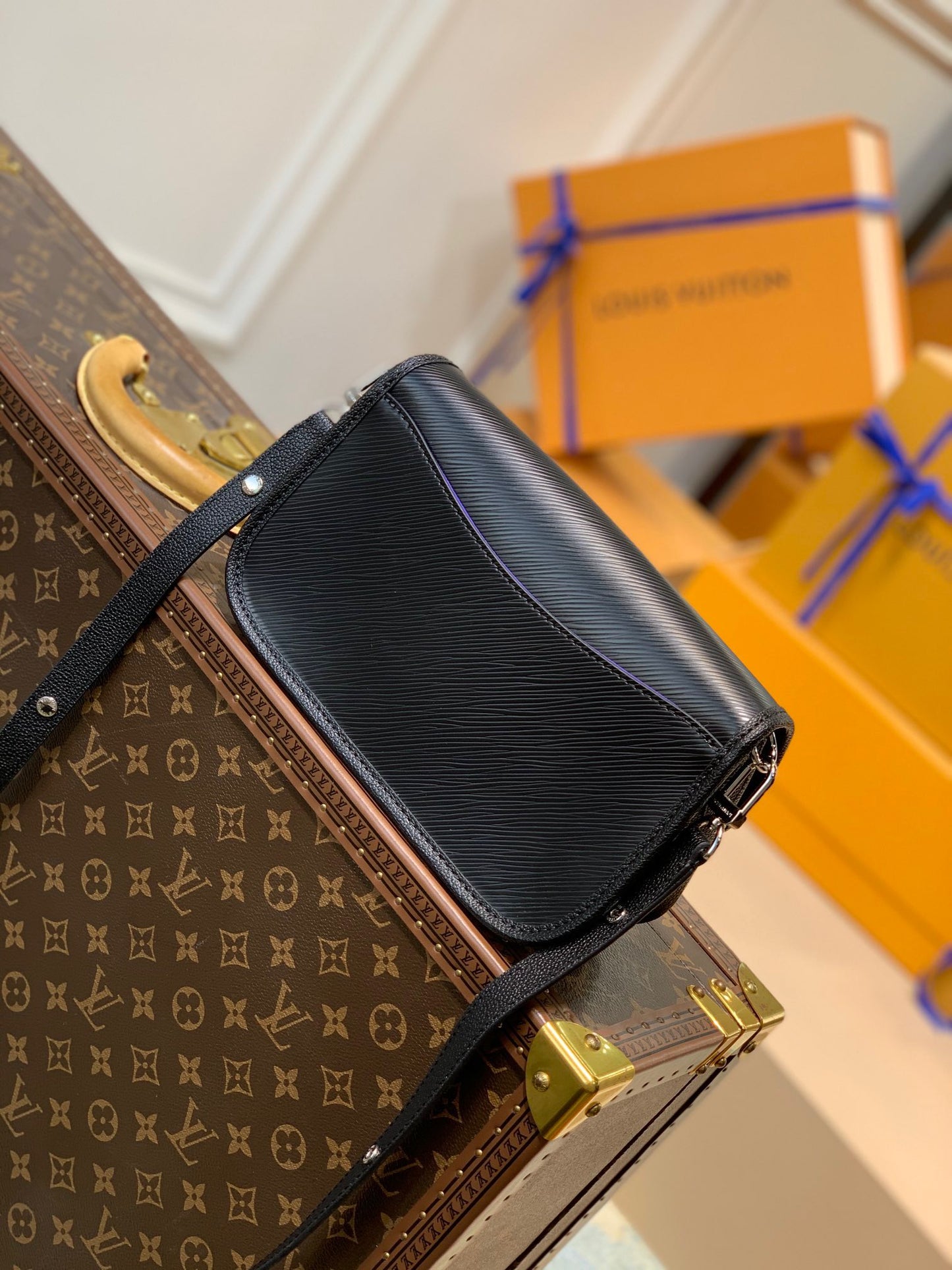 LOU BUCI BAG