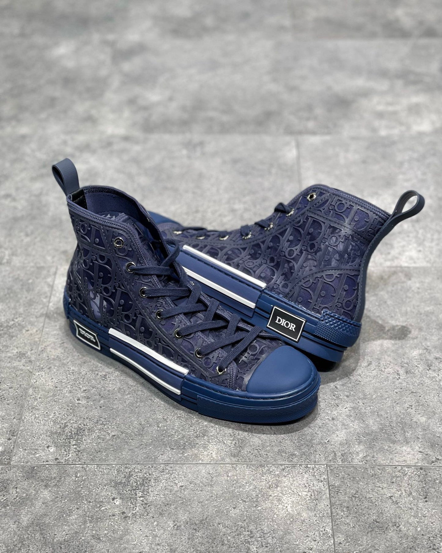 CD B23 SNEAKERS