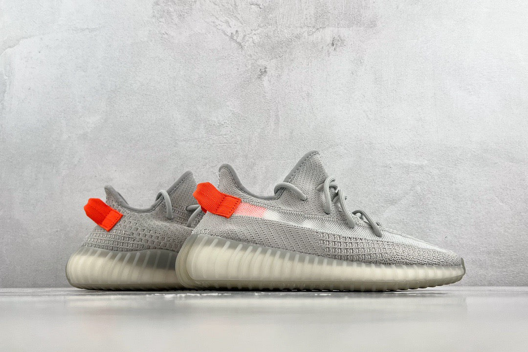YEEZY BOOST 350 V2