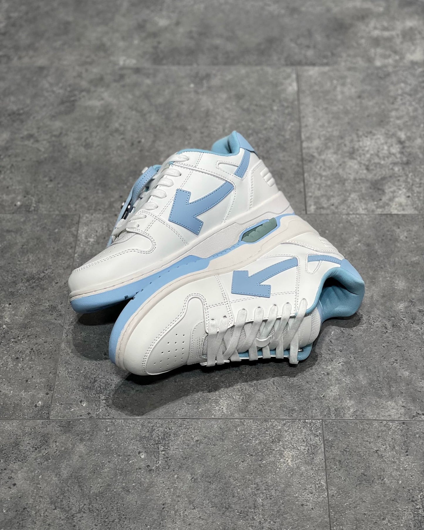 OFF W OUT OF OFFICE SNEAKERS