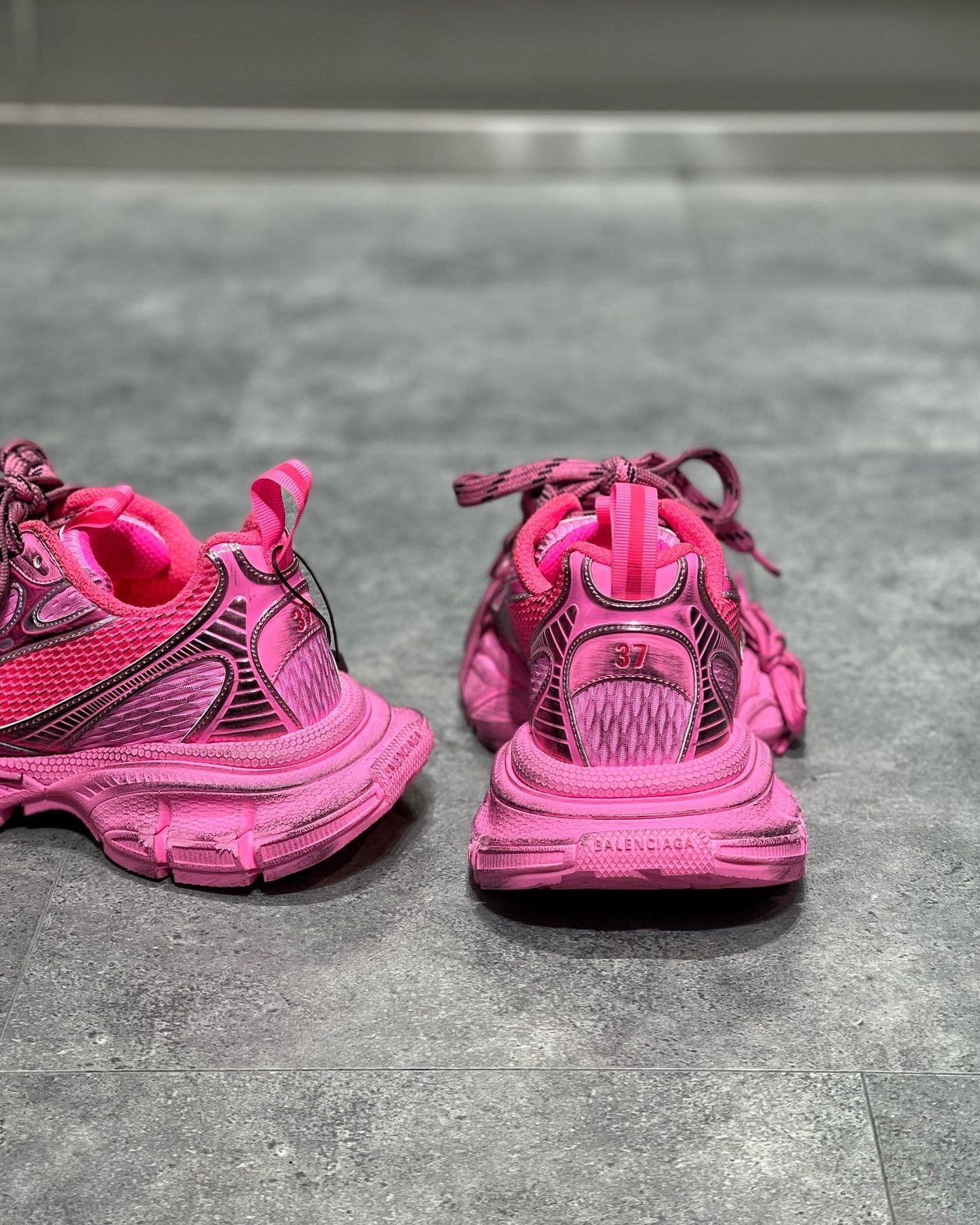 BAL 3XL TRAINERS