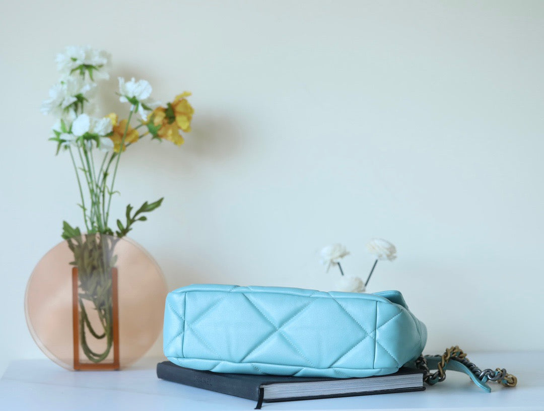 CC 19 BAG