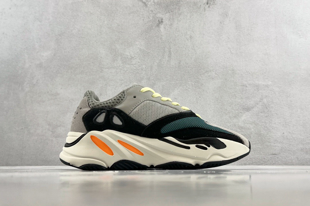 YEEZY BOOST 700