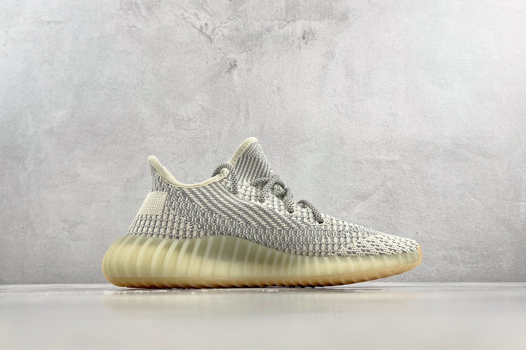 YEEZY BOOST 350 V2