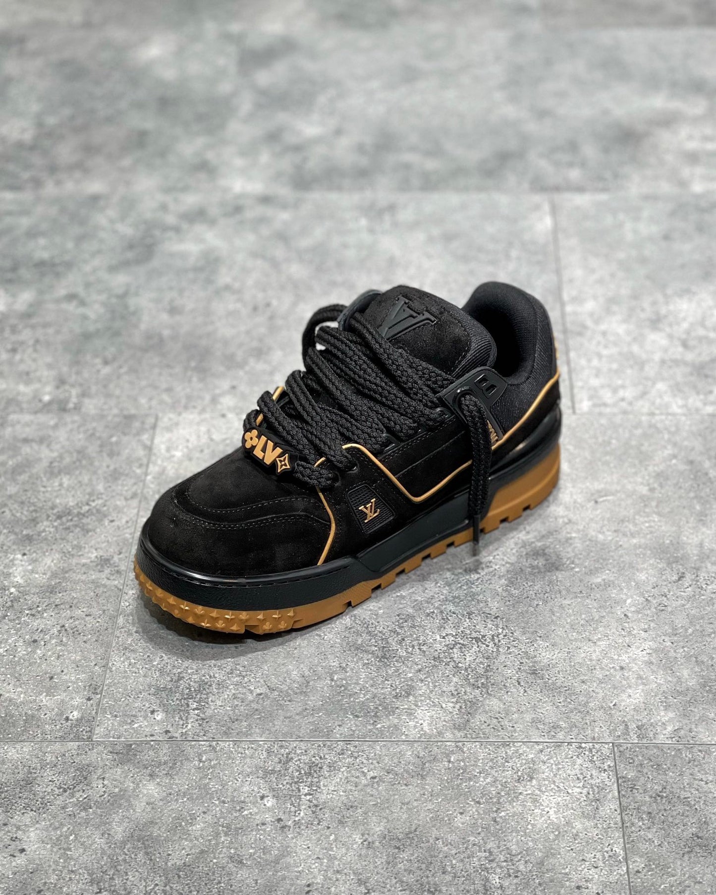 LOU TRAINERS