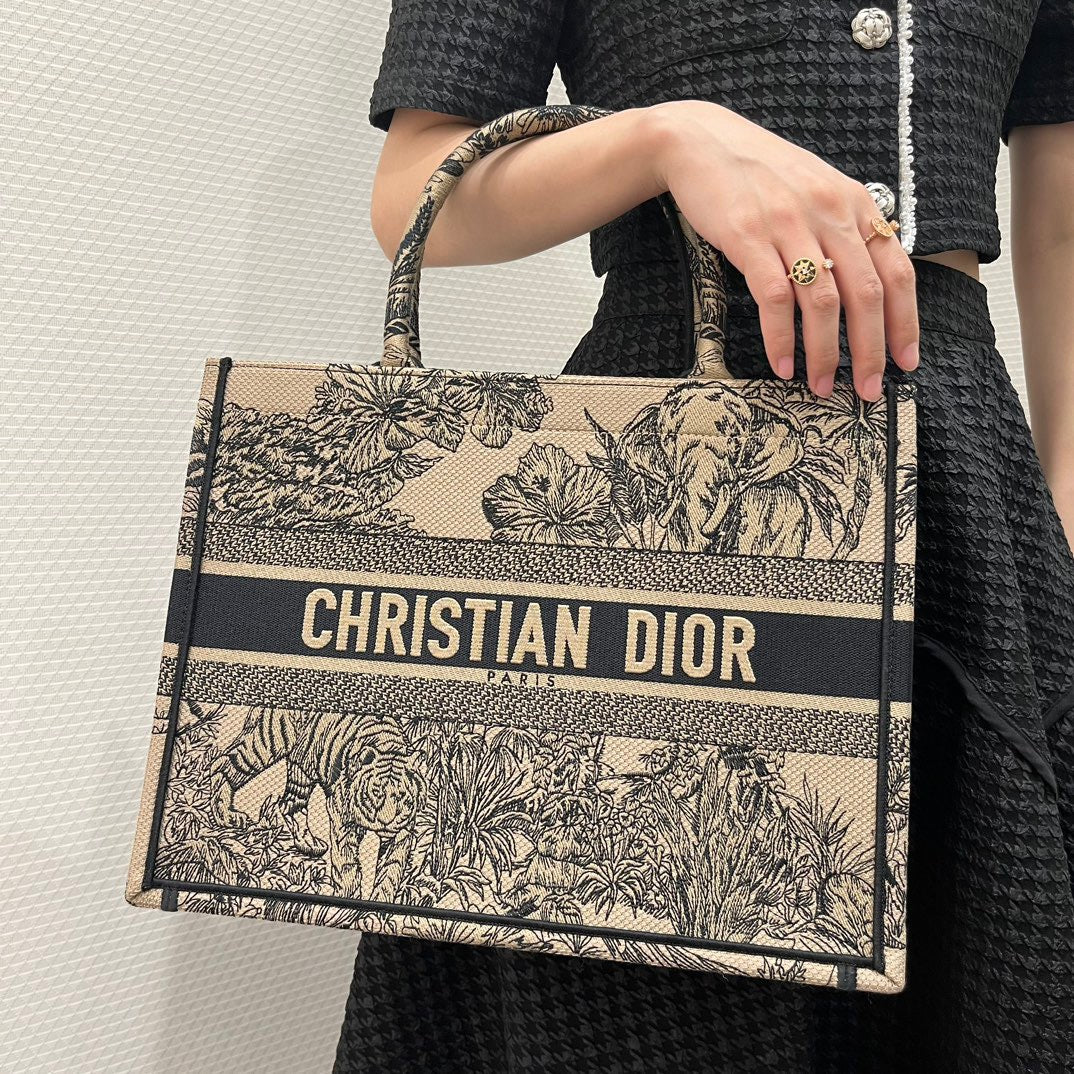 CD MEDIUM BOOK TOTE BAG
