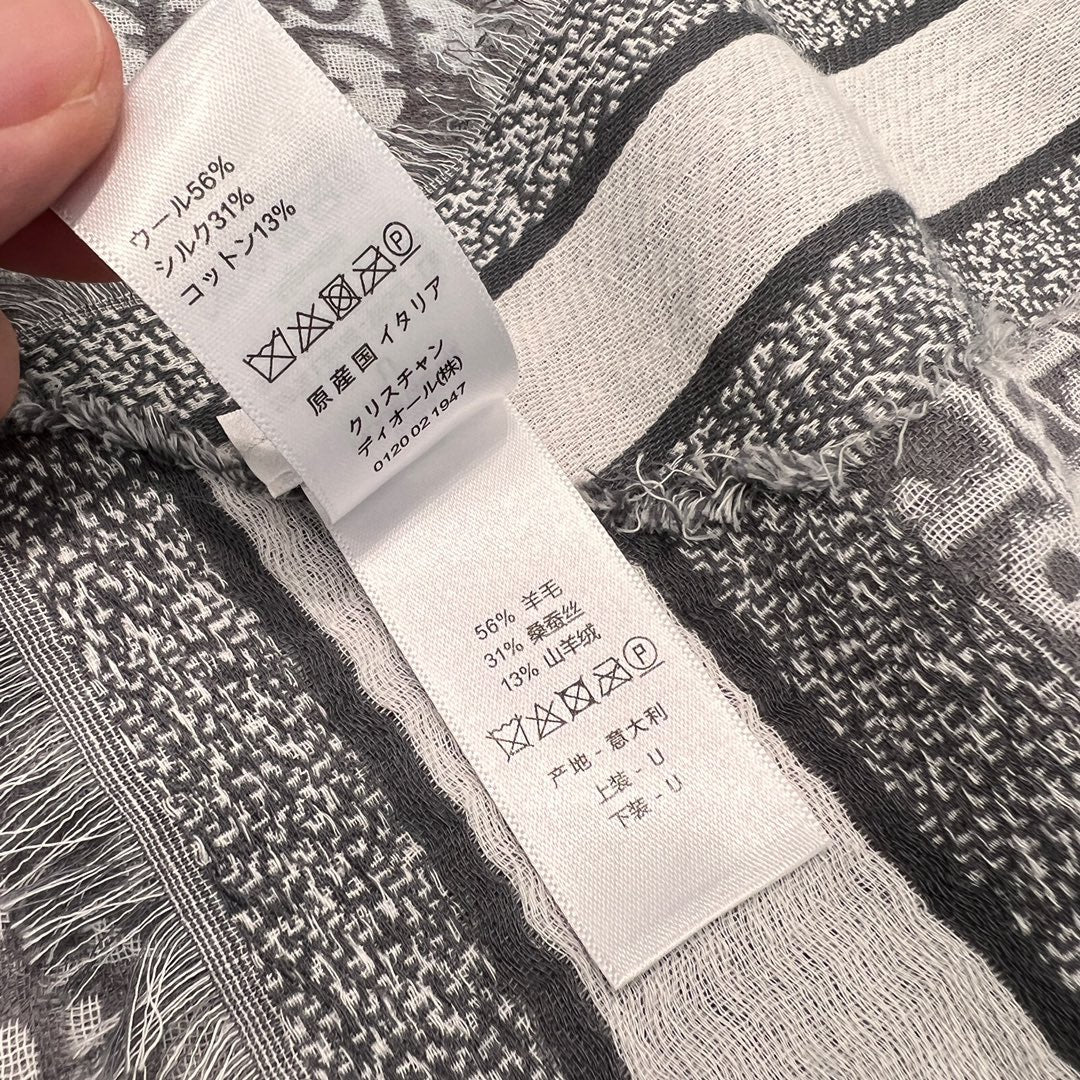 CD SCARVE