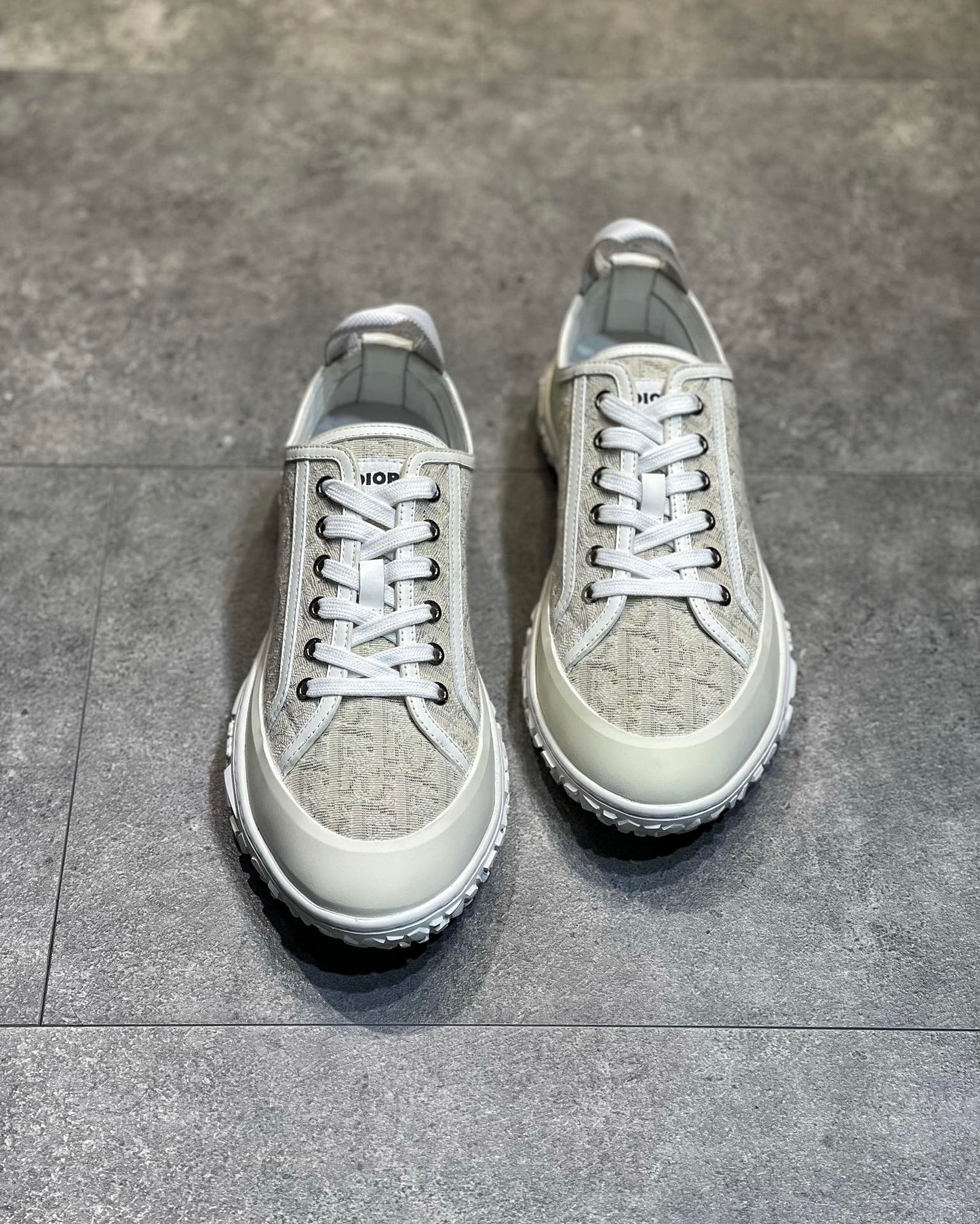 CD B28 SNEAKERS