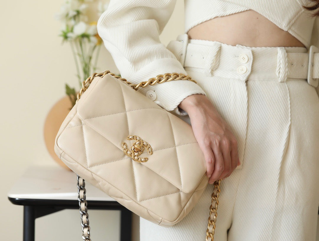 CC 19 BAG