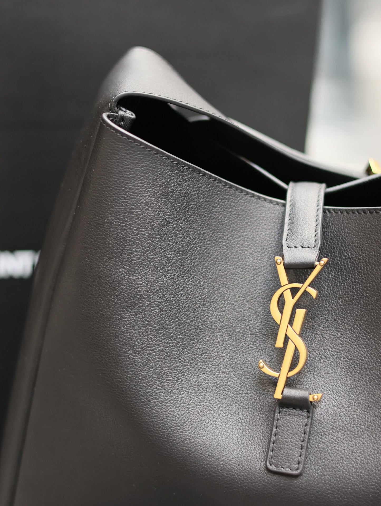 SL LARGE LE 5 À 7 SUPPLE IN SMOOTH LEATHER