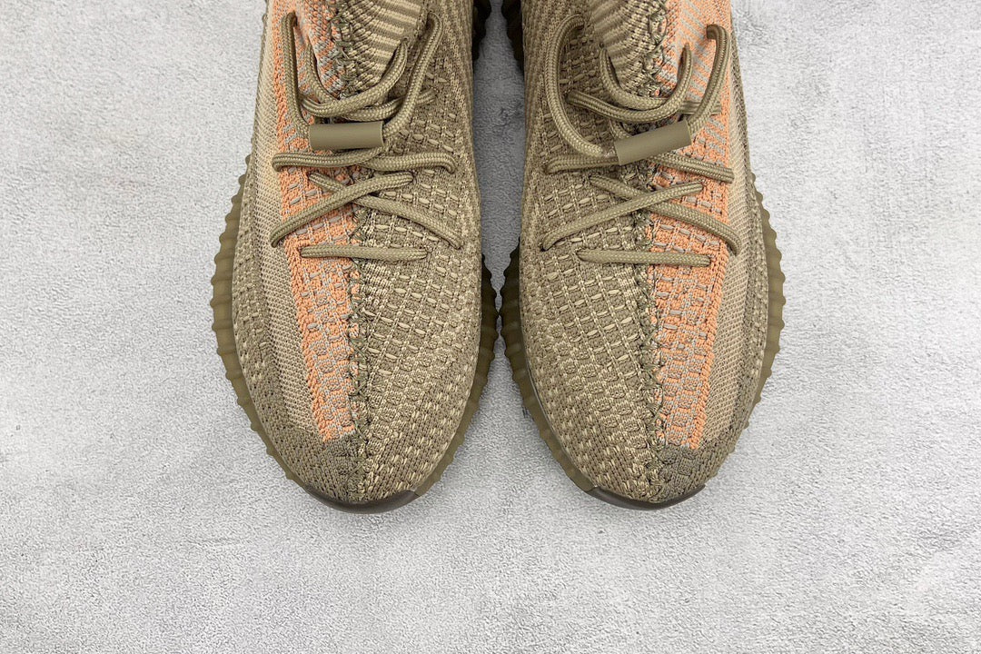 YEEZY BOOST 350 V2