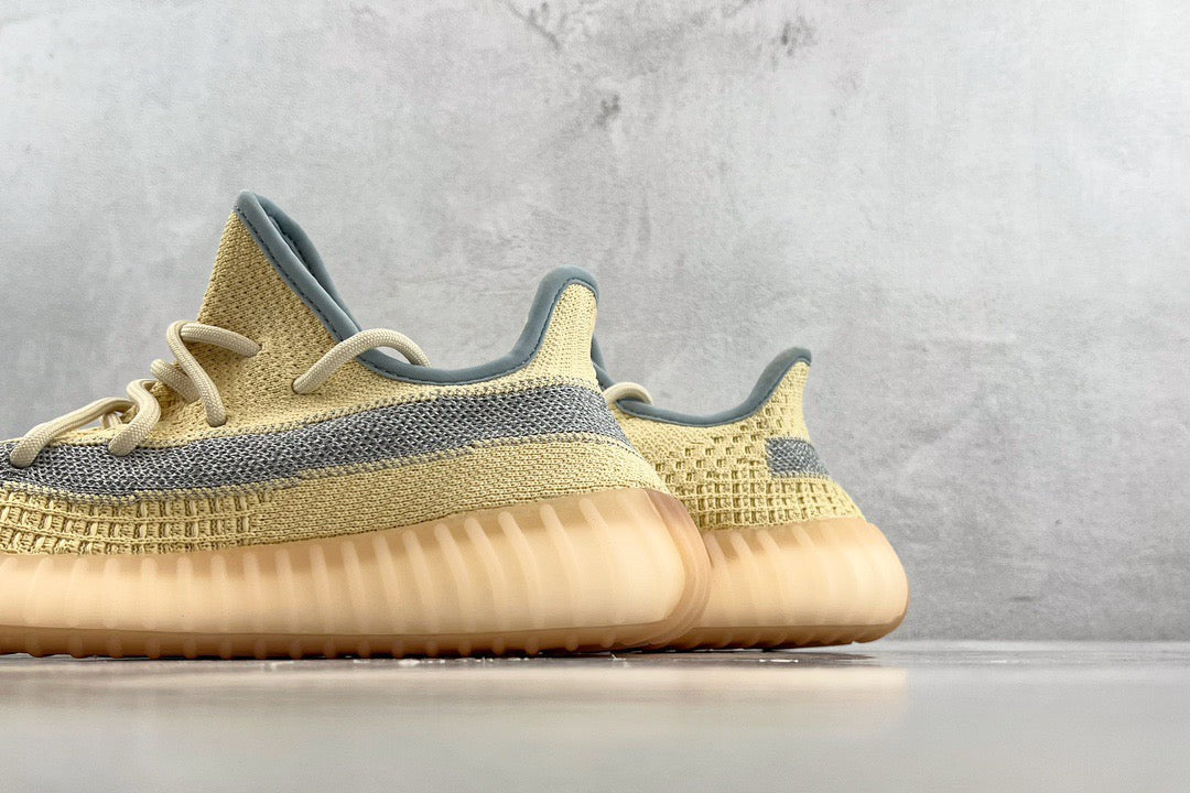 YEEZY BOOST 350 V2