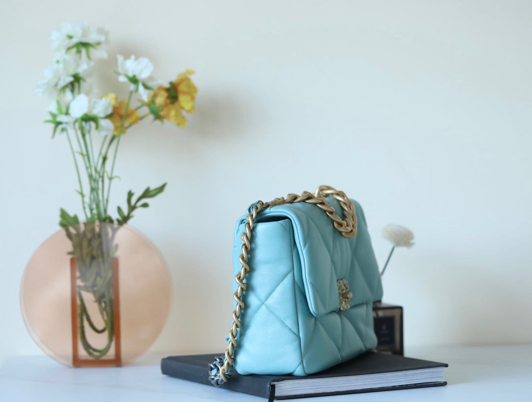 CC 19 BAG