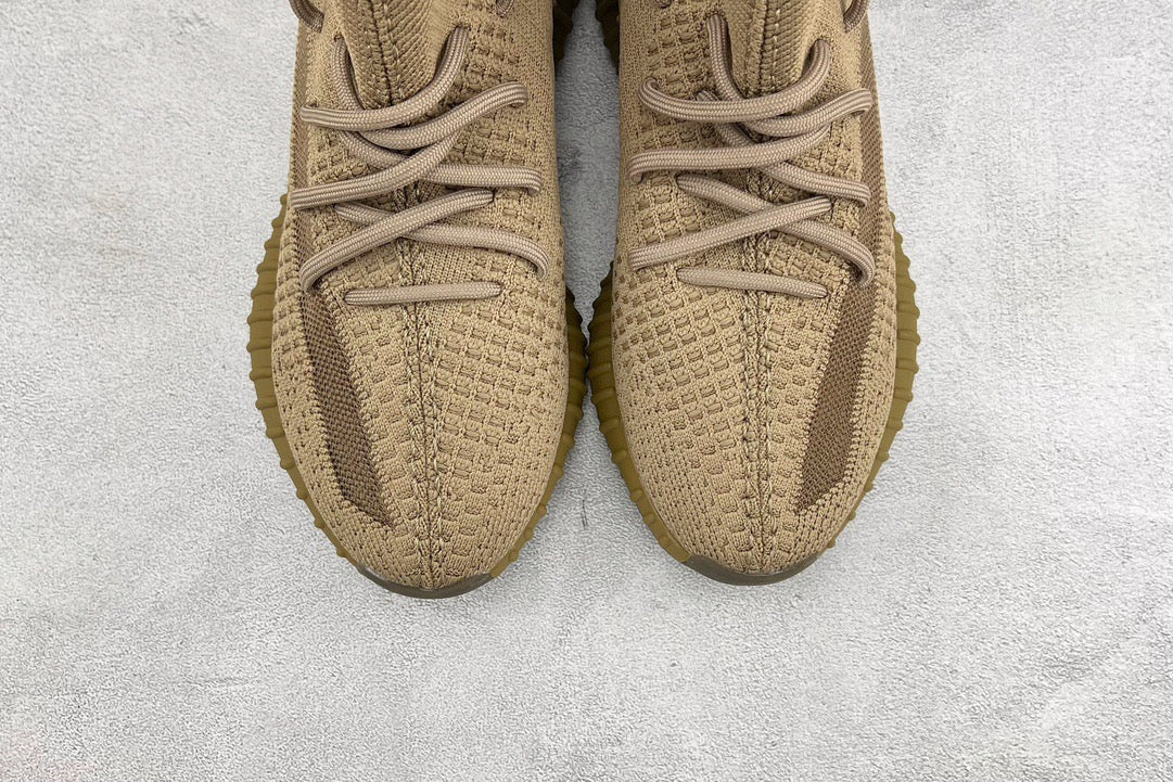 YEEZY BOOST 350 V2