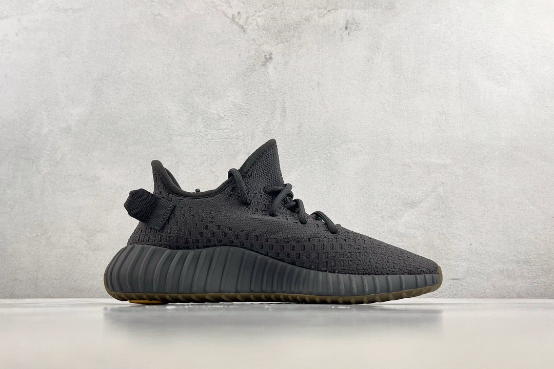 YEEZY BOOST 350 V2