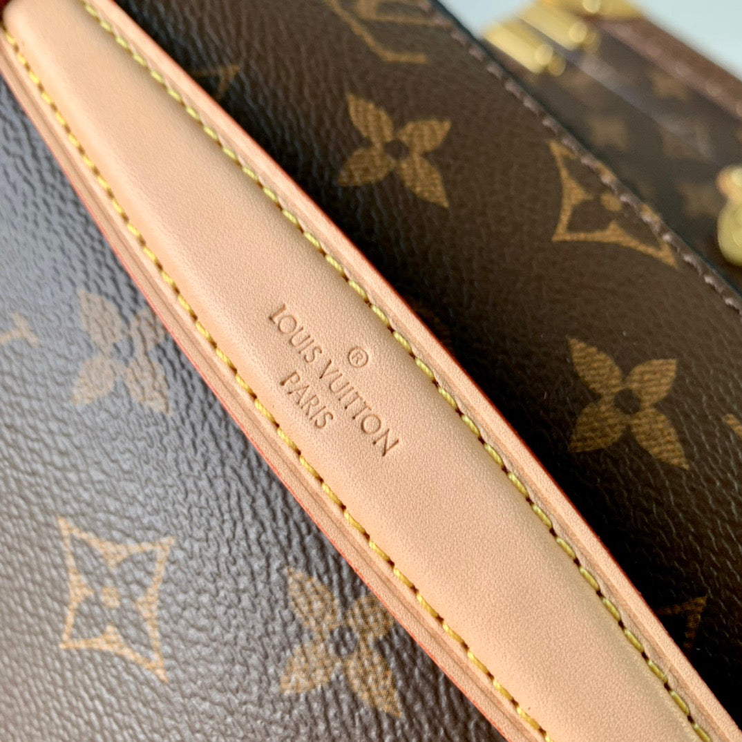LOU POCHETTE METIS EAST WEST BAG
