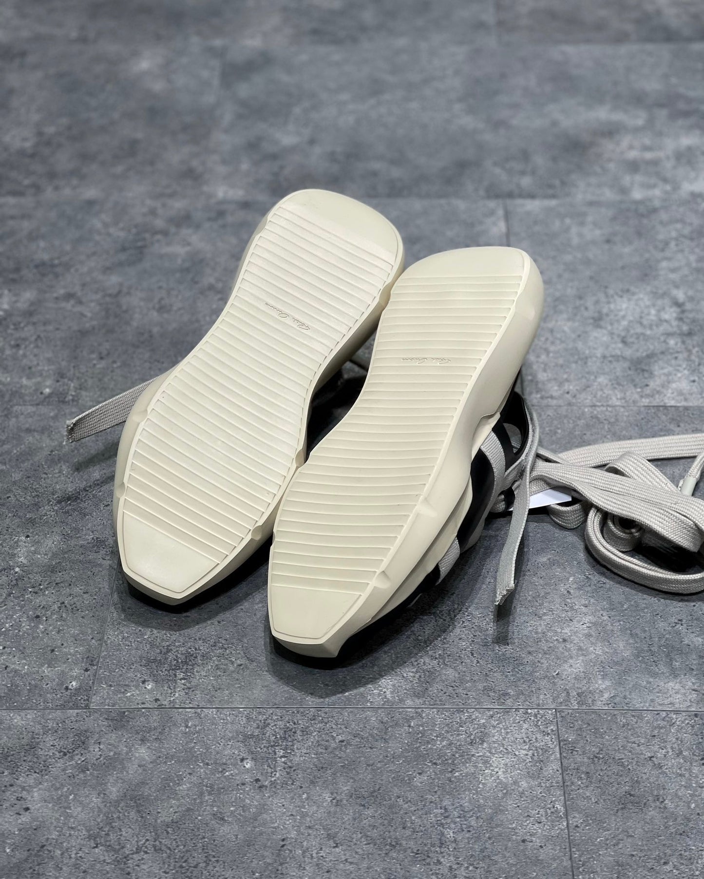 RICK O SNEAKERS