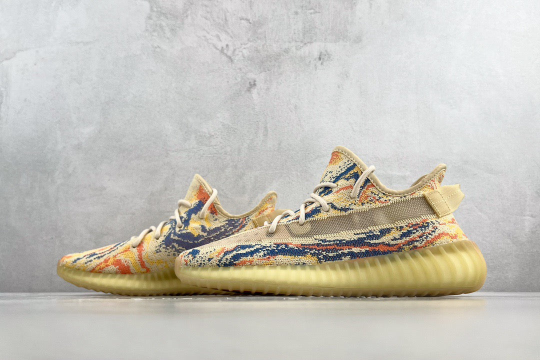YEEZY BOOST 350 V2