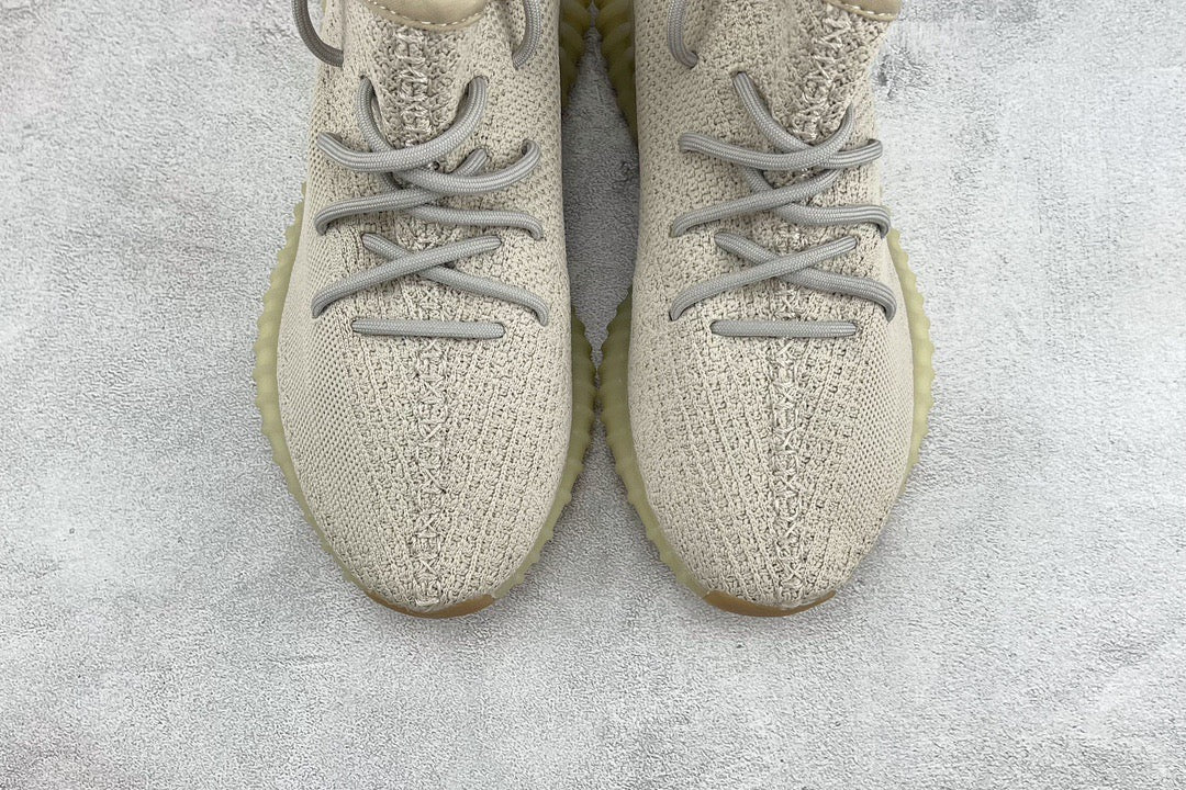 YEEZY BOOST 350 V2