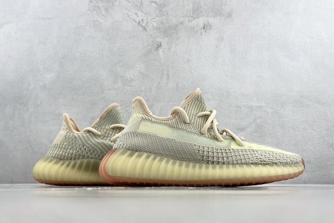 YEEZY BOOST 350 V2