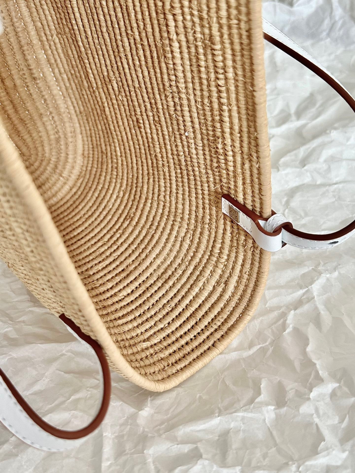 LOEW SMALL SQUARE BASKET BAG