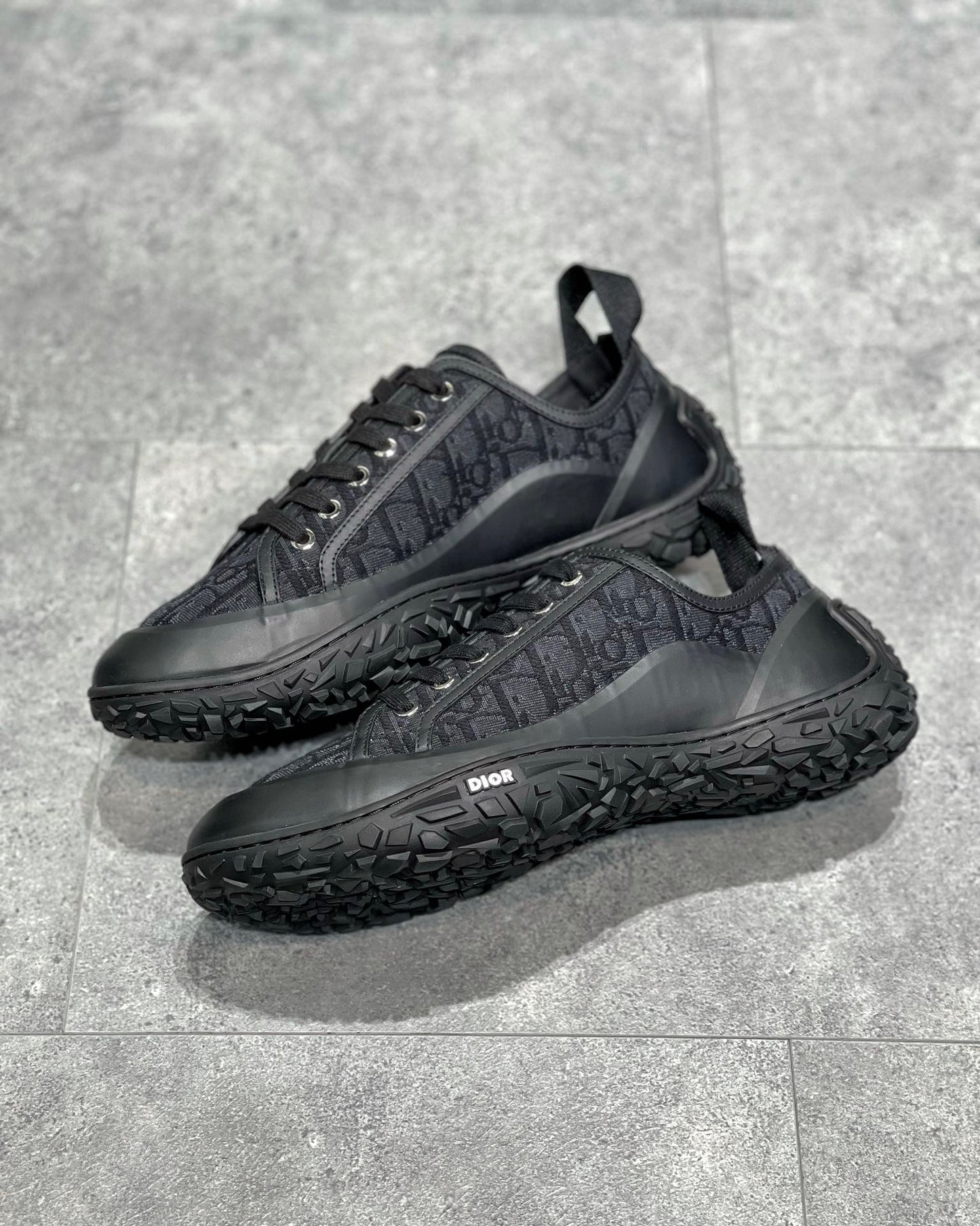 CD B28 SNEAKERS