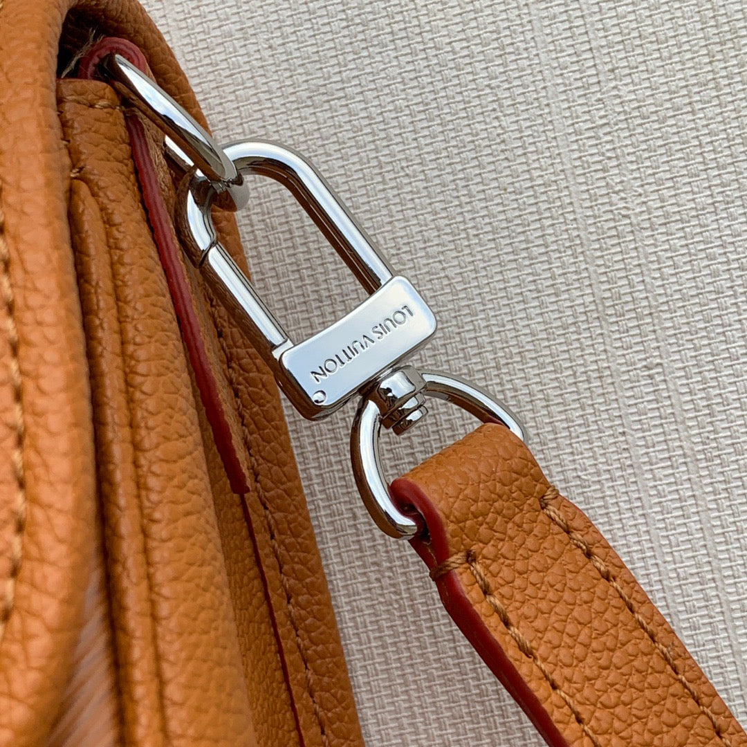 LOU BUCI BAG