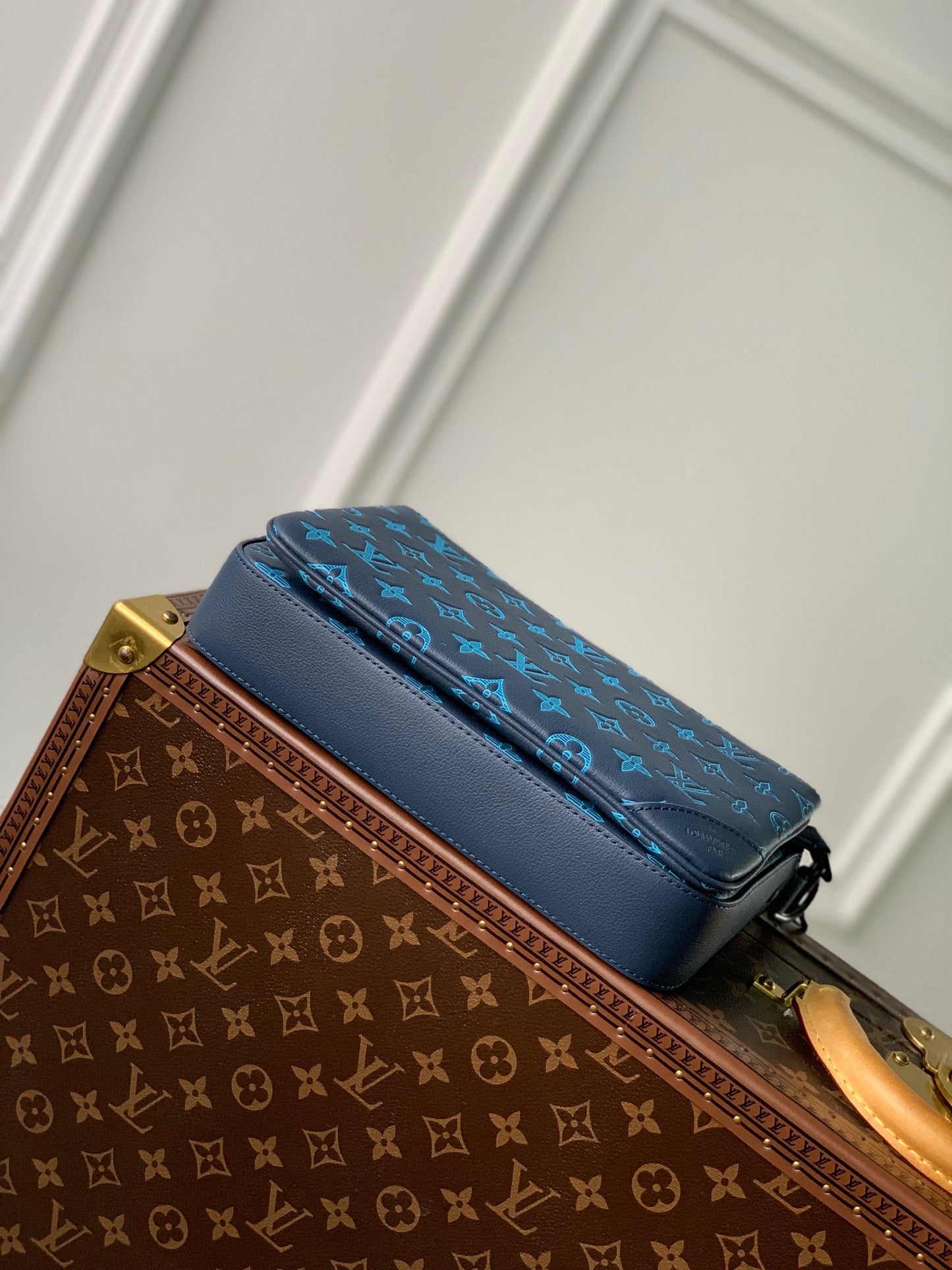 LOU TRIO MESSENGER BAG