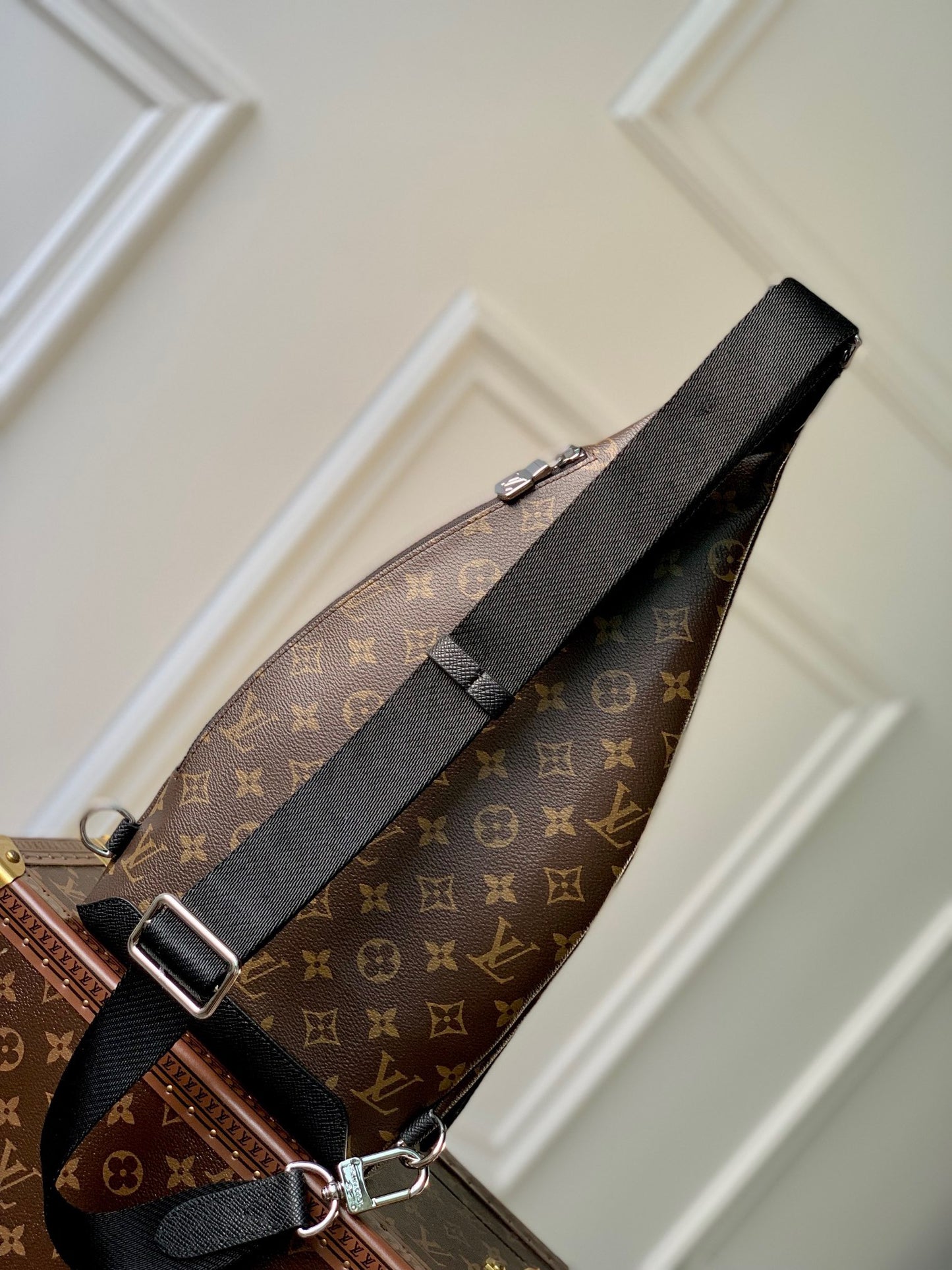 LOU DUO SLING BAG