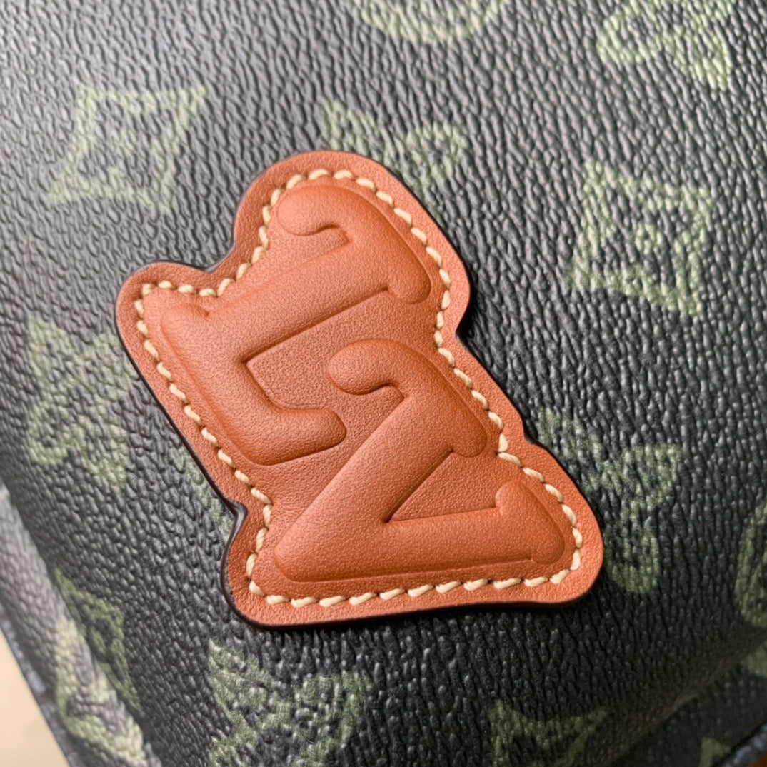 LOU AVENUE SLINGBAG